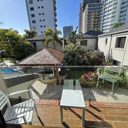 Burleigh Palms Holiday Apartments ゴールドコースト エクステリア 写真