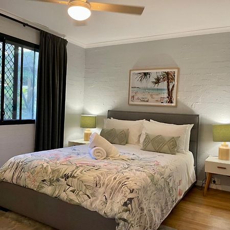 Burleigh Palms Holiday Apartments ゴールドコースト エクステリア 写真