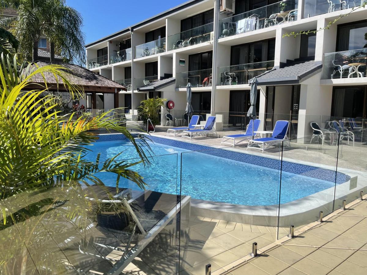 Burleigh Palms Holiday Apartments ゴールドコースト エクステリア 写真