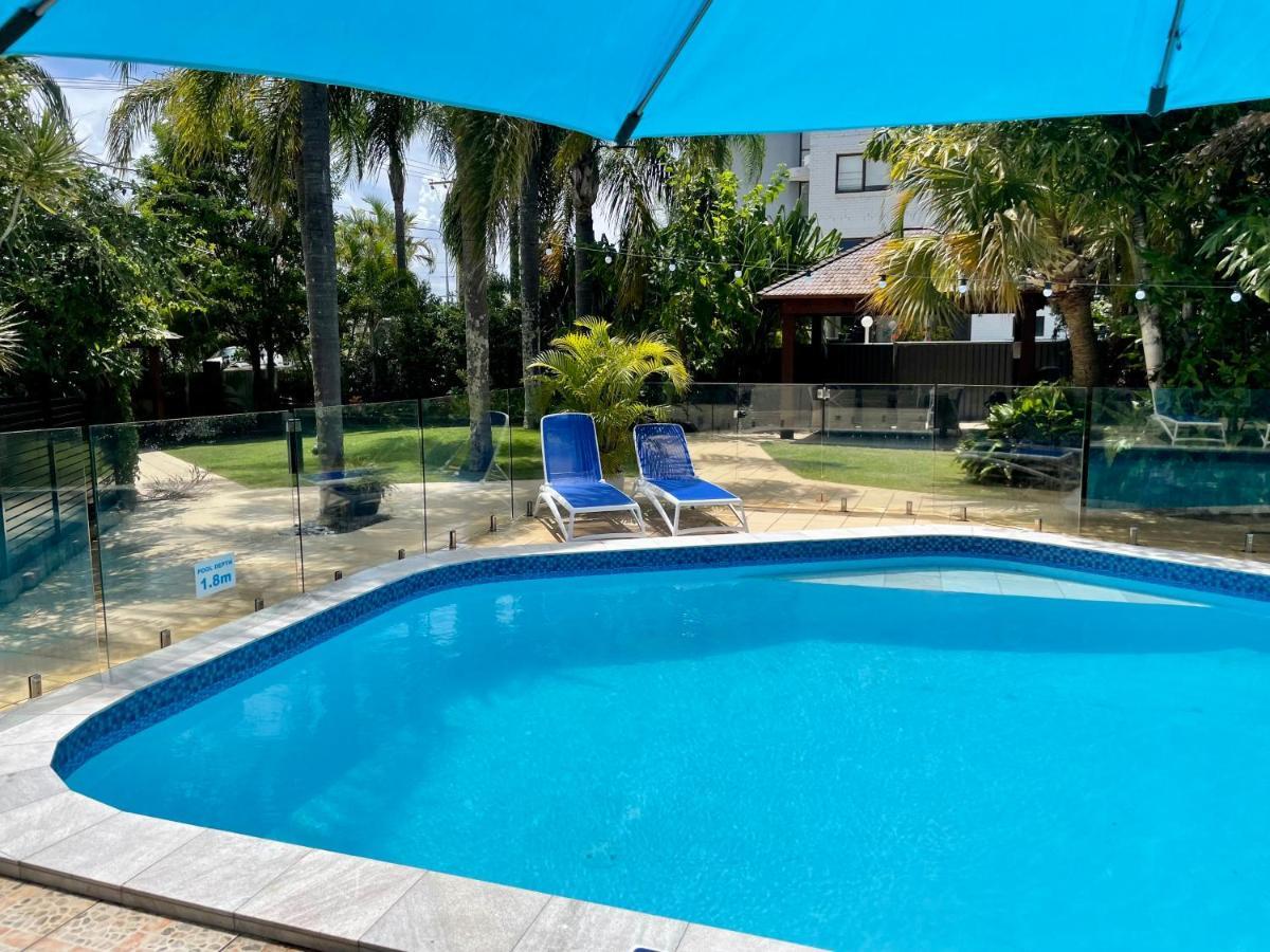 Burleigh Palms Holiday Apartments ゴールドコースト エクステリア 写真