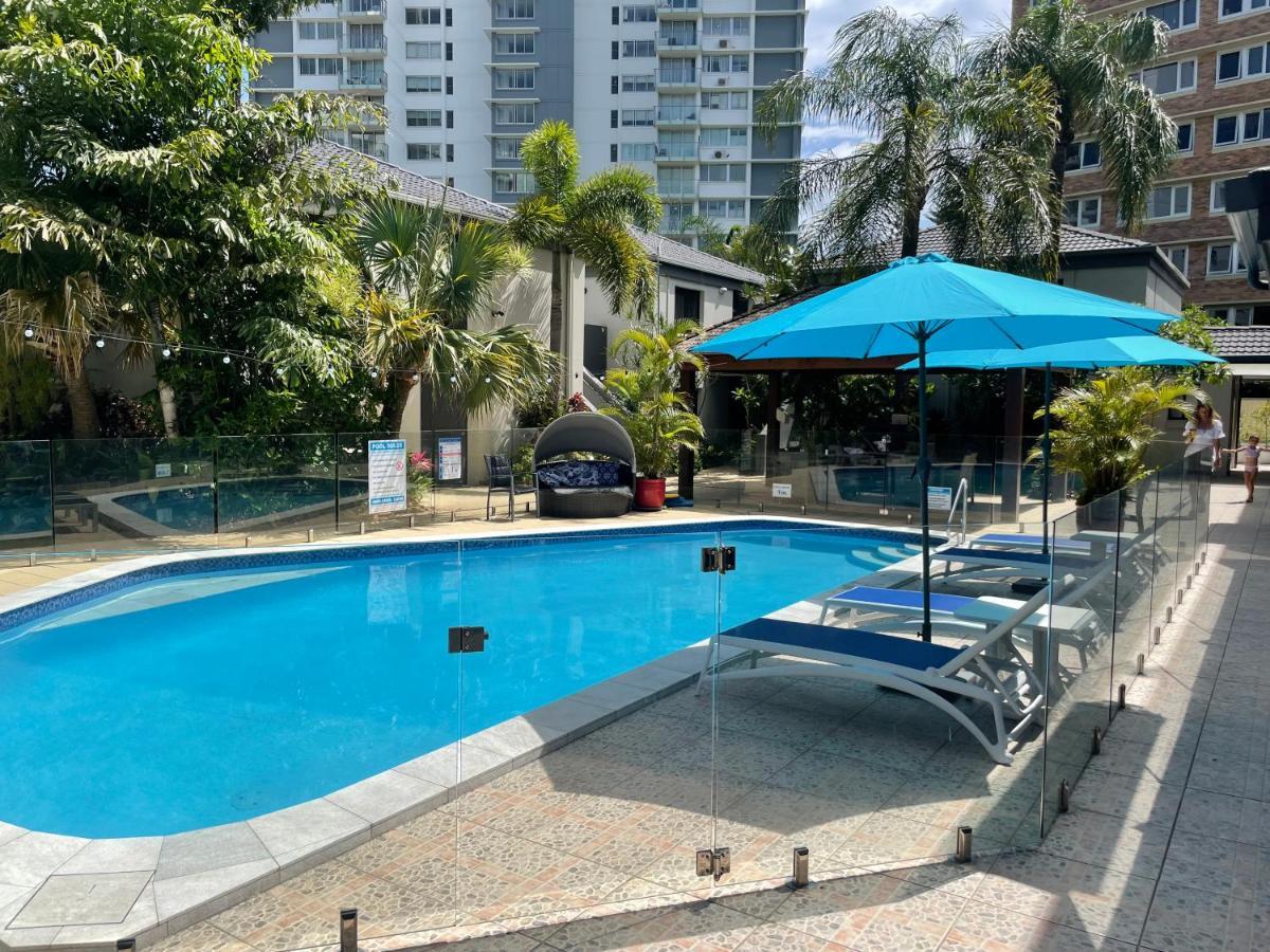 Burleigh Palms Holiday Apartments ゴールドコースト エクステリア 写真
