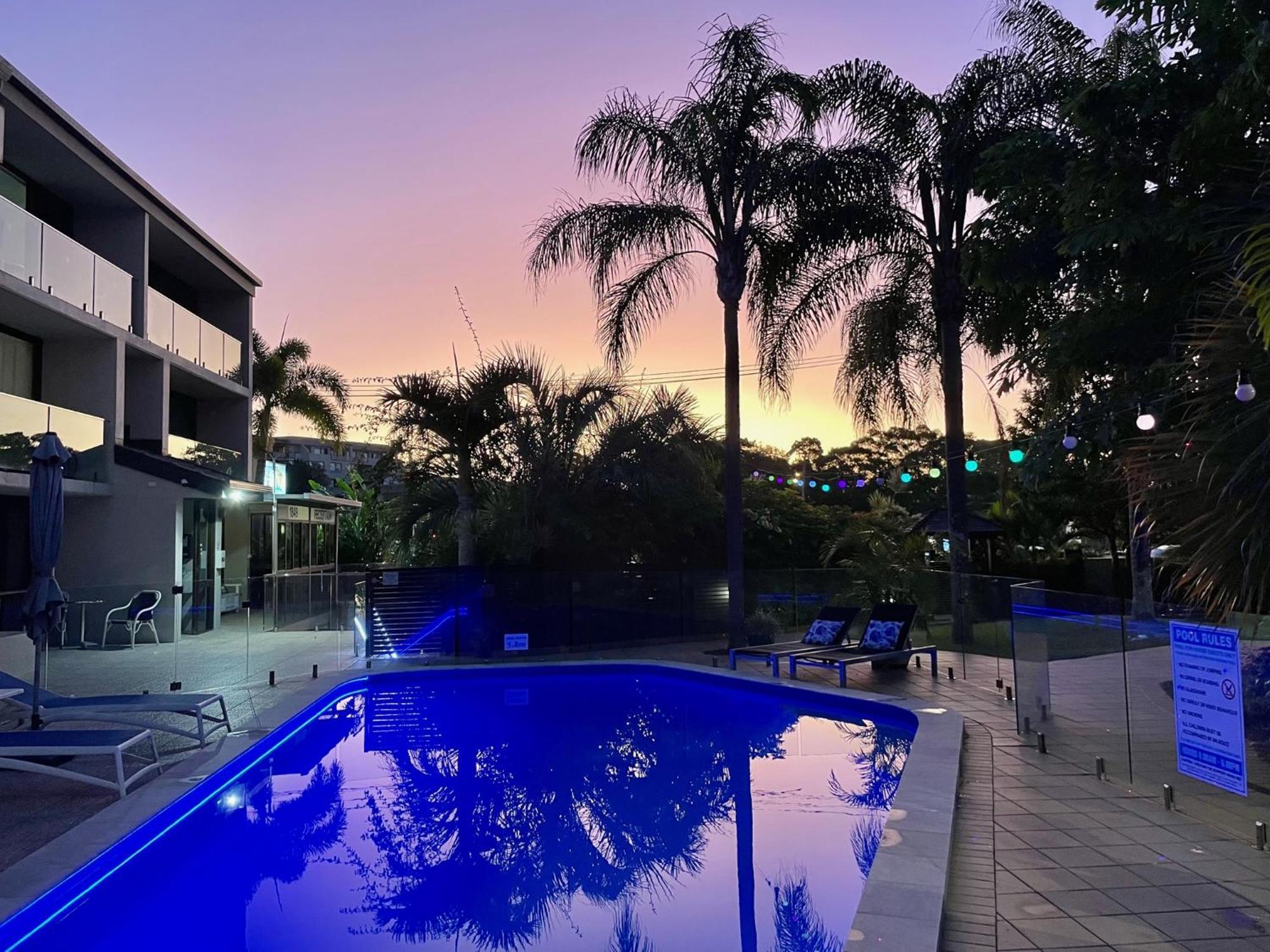 Burleigh Palms Holiday Apartments ゴールドコースト エクステリア 写真