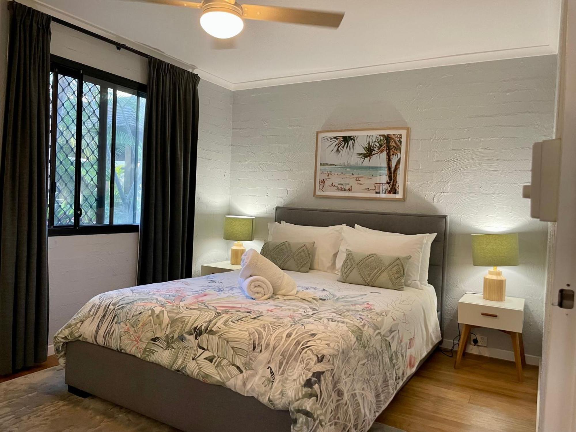 Burleigh Palms Holiday Apartments ゴールドコースト エクステリア 写真
