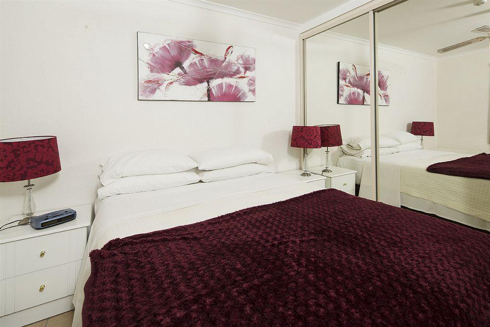 Burleigh Palms Holiday Apartments ゴールドコースト エクステリア 写真