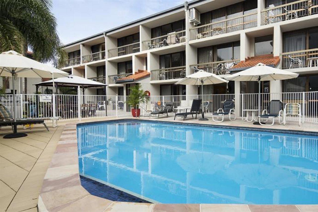 Burleigh Palms Holiday Apartments ゴールドコースト エクステリア 写真