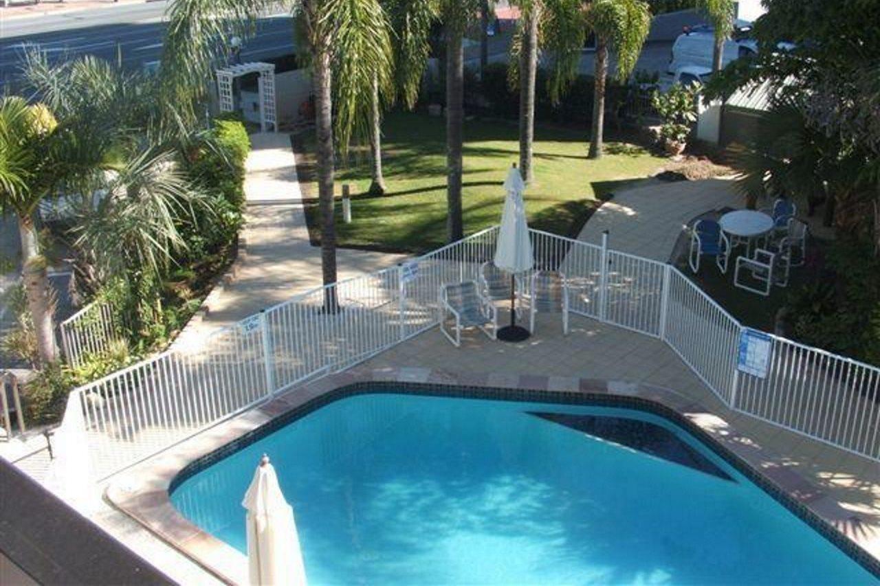 Burleigh Palms Holiday Apartments ゴールドコースト エクステリア 写真