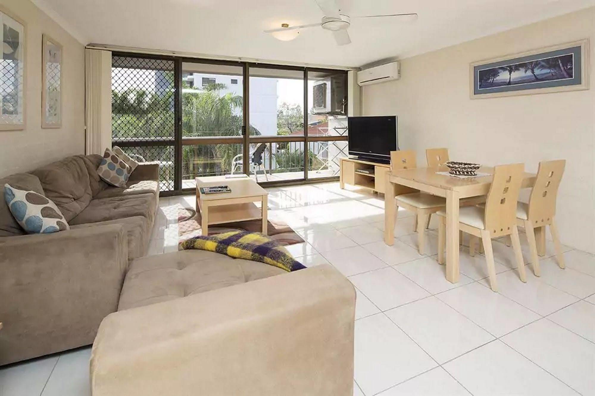 Burleigh Palms Holiday Apartments ゴールドコースト エクステリア 写真