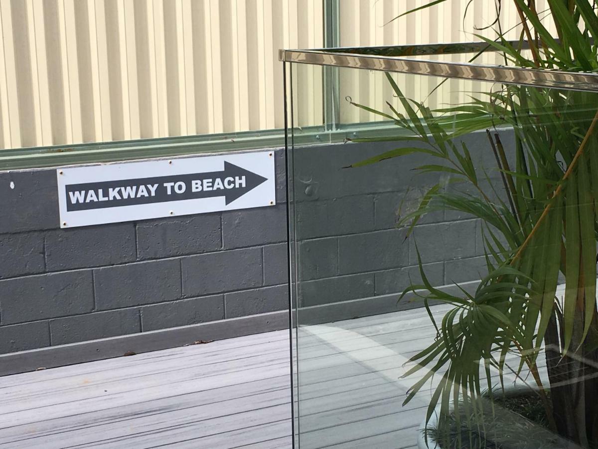 Burleigh Palms Holiday Apartments ゴールドコースト エクステリア 写真