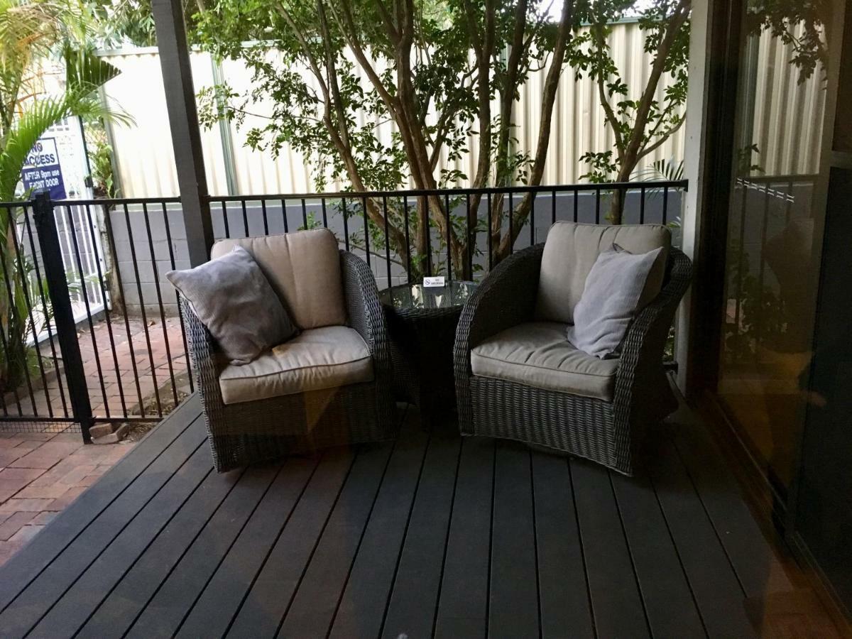Burleigh Palms Holiday Apartments ゴールドコースト エクステリア 写真